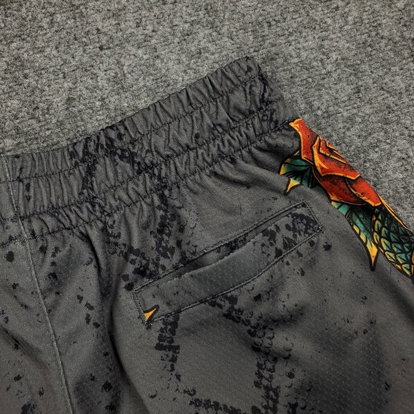 YoungLA Mesh Gym Shorts Mens Medium Skull Rose Snake Spellout Graphic Athletic - Picture 7 of 9